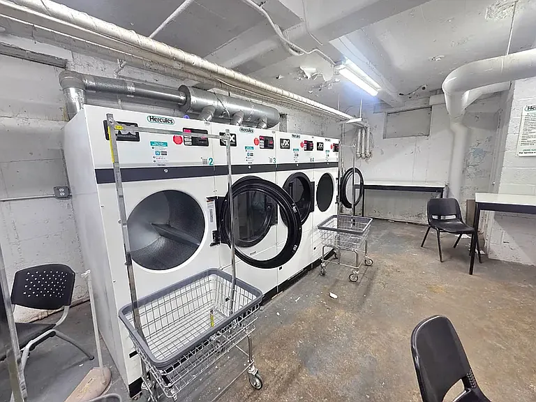 50 Fort Pl #B2H — Photo 11