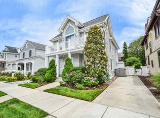 9 S Clarendon Ave, Margate City, NJ 08402