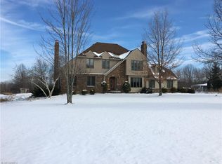 711 Erhart Rd, Valley City, OH 44280