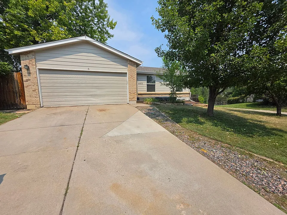 4470 W 109th Pl