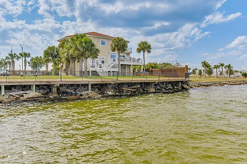 20 Baybridge Dr Photo 1