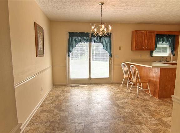 3rd image of 1807 Cross Creek Dr