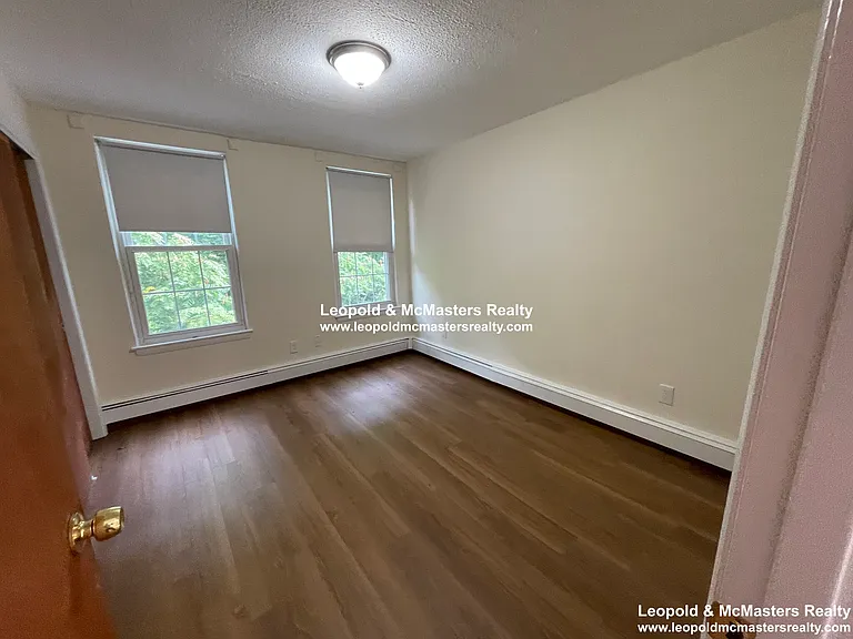 South Huntington Apartments — Photo 27