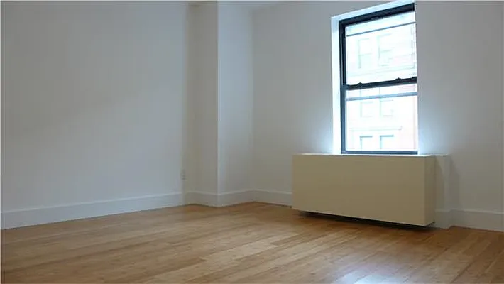 Rented by R New York | media 36