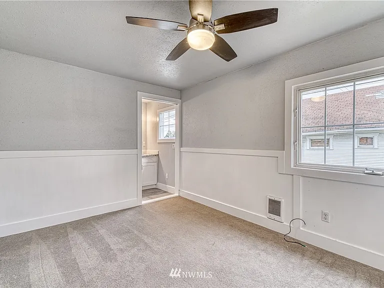 1016 S 37th St — Photo 14