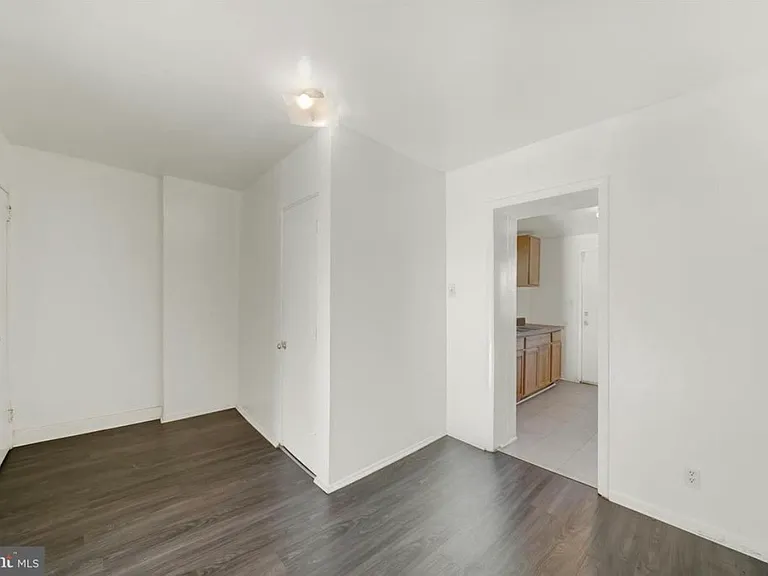 1133 Clover Ln — Photo 5