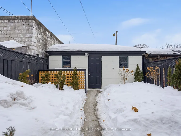 497 Ossington Ave #BASEMENT — Photo 31