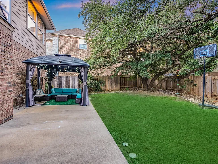 3706 Katie Ln — Photo 30