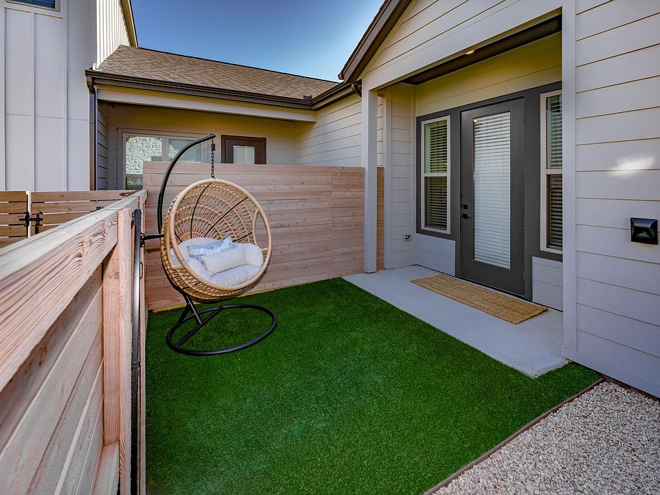 Large Private Yards
