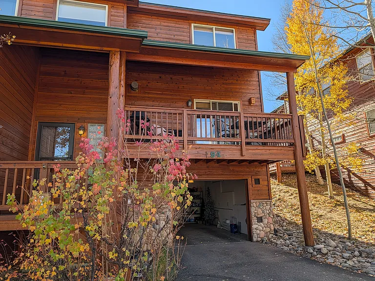 94 Lookout Ridge Dr — Photo 4