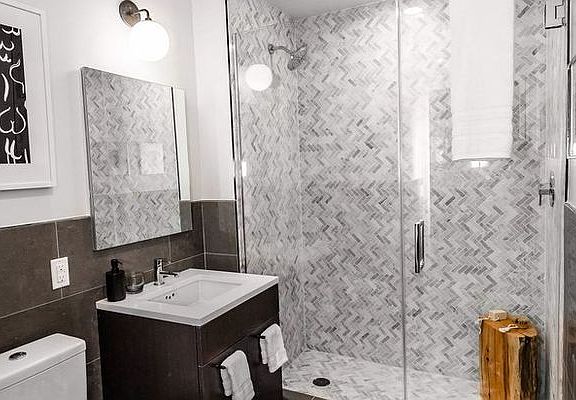 4th image of 101 E 10th St #7B