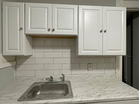 4th image of 550 Congress St #2E