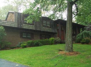 55 Osborne Ter, Wayne, NJ 07470