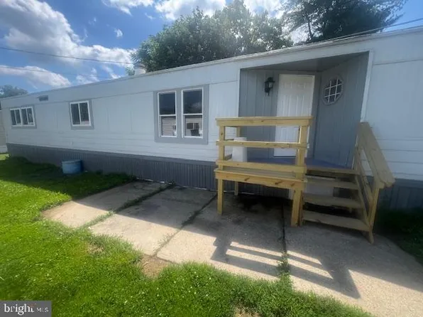 10 Sammys Mobile Home Park, Schuylkill Haven, PA 17972