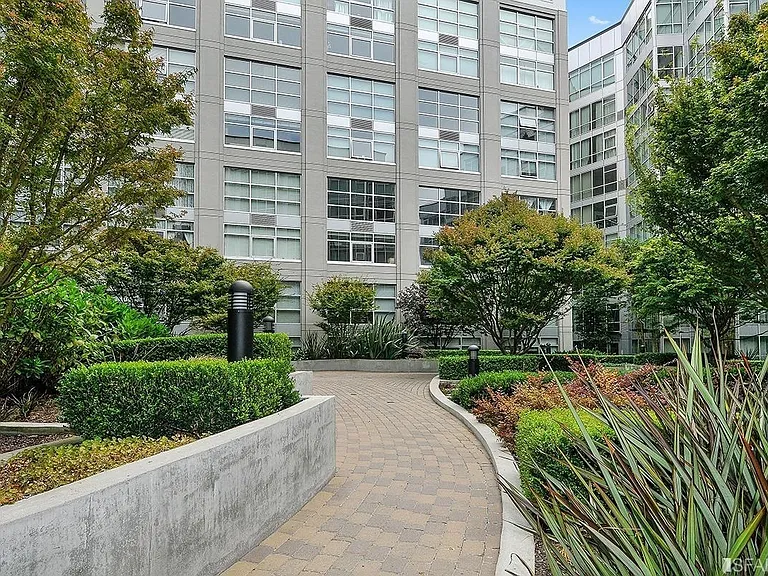 200 Brannan St #244 — Photo 29