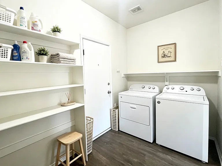 2401 Joliet Pl — Photo 13