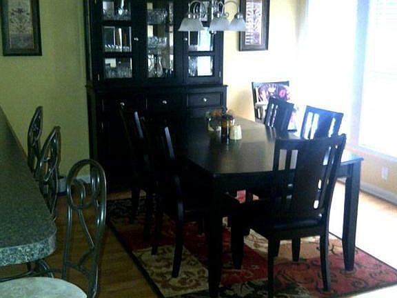 3rd image of 652 Estrella Dr
