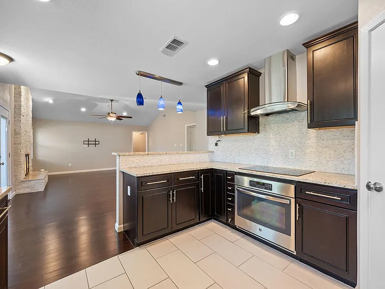 8511 Daleview Dr — Photo 12