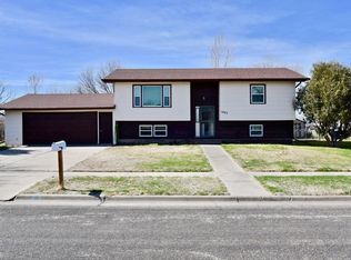 1003 S Cleveland Ave, Pierre, SD 57501