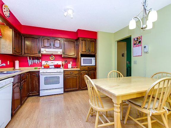 4th image of 3030 Mary Ct