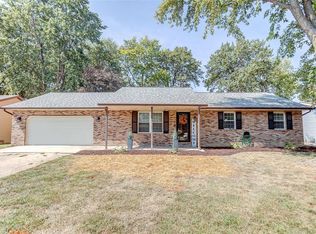 410 Bargraves Blvd, Troy, IL