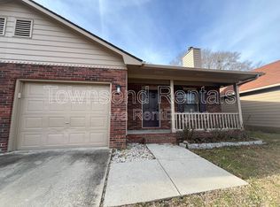2587 Gotts Ln, Fayetteville, NC 28306