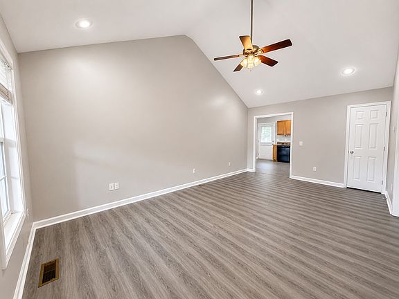4th image of 20 Shadow Ridge Ln #71