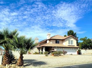 16334 Ridge View Dr, Apple Valley, CA 92307