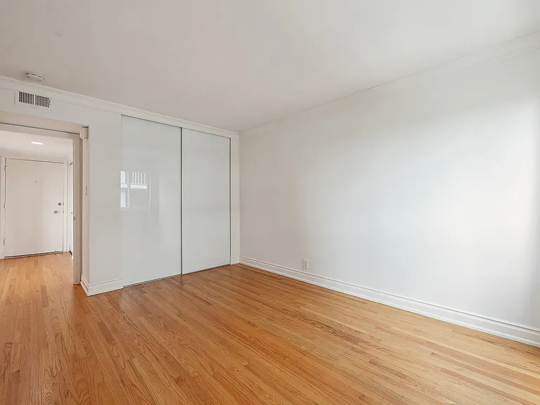 2121 Laguna St #25A — Photo 8