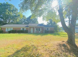 5375 Macy Grove Rd, Kernersville, NC 27284