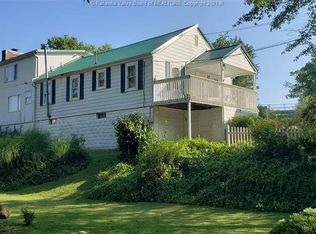 4611 Country Club Blvd, South Charleston, WV 25309