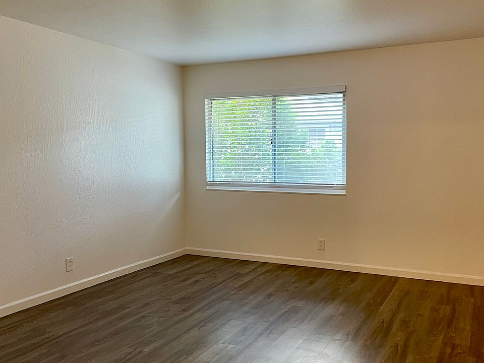 1st image of 5705 Via Monte Dr APT 4