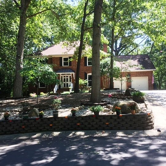 1st image of 9319 Whitethorn Dr