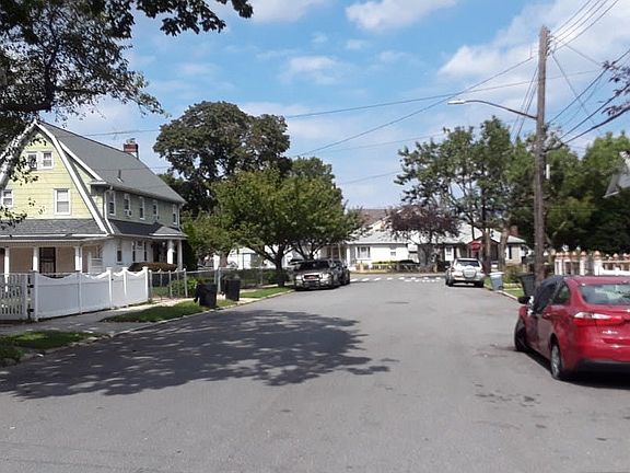 5th image of 10424 209th St