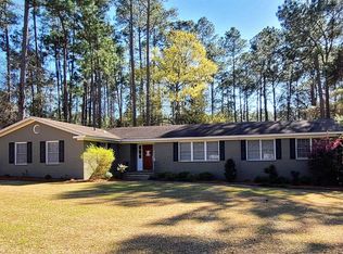16 Golf Club Cir, Statesboro, GA 30458