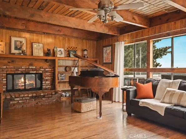 1284 Cortina Dr, Lake Arrowhead, CA 92352