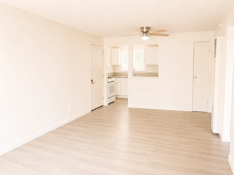 Mountain Vista Apartments — Photo 15