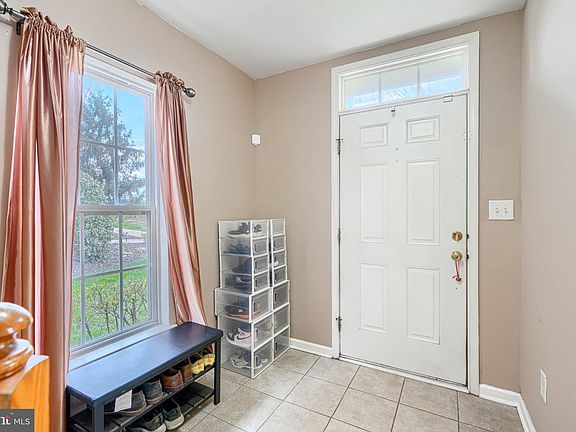 3rd image of 9307 Summit View Way
