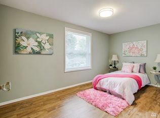 17210 3rd Ave NE, Shoreline, WA 98155