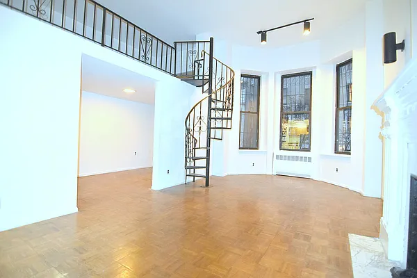 Rented by Manhattan Spaces | media 10