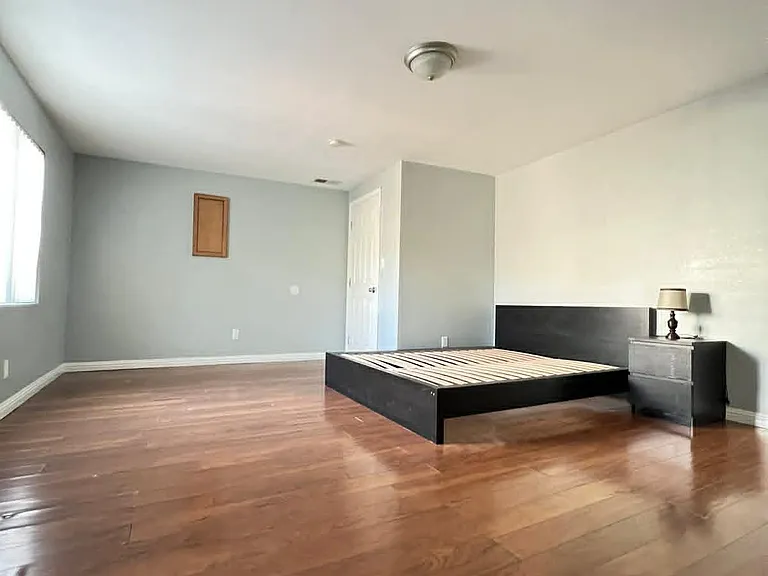 5731 Castle Dr — Photo 2