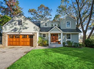 549 Alda Rd, Mamaroneck, NY 10543