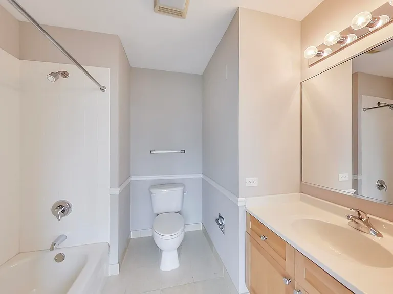 720 W Randolph St #1003 — Photo 17