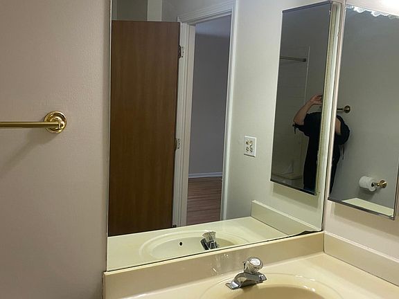 4th image of 1226 Ballantrae Pl APT A