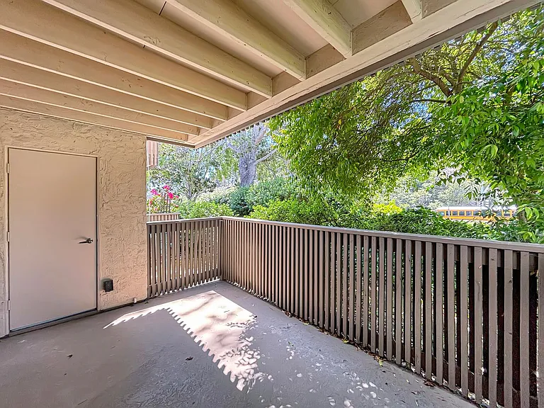 8503 Villa La Jolla Dr #J — Photo 23