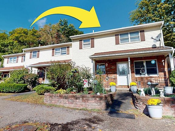 2nd image of 110 Wheatfield Ct