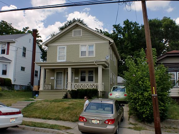 2nd image of 2634 Melrose Ave #1