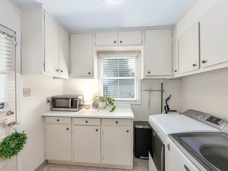 128 Laurie Cir — Photo 14