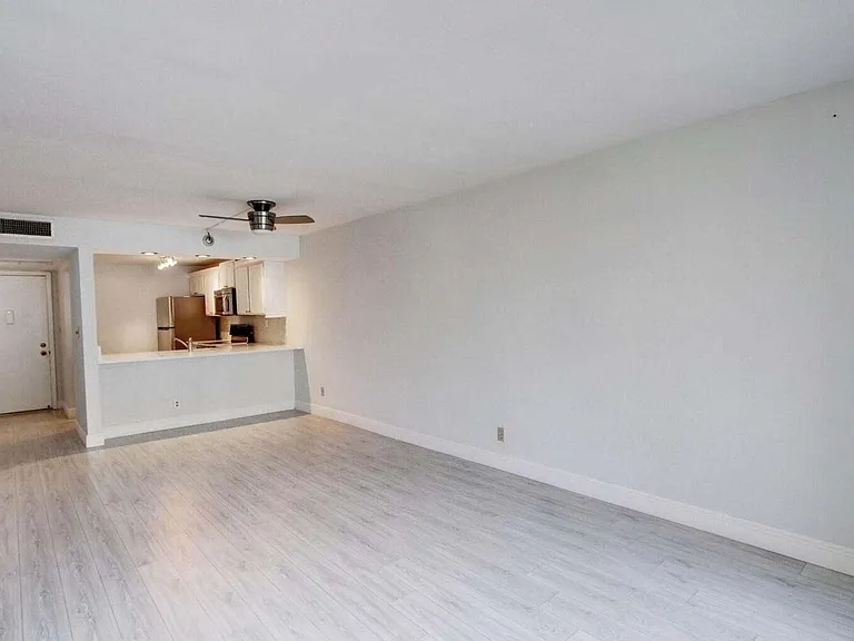 11 Royal Palm Way #1040 — Photo 18