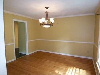 2nd image of 64 Clarkes Xing